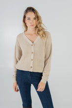 Lade das Bild in den Galerie-Viewer, Story of Mine Strickjacke aus Biobaumwolle *sand*
