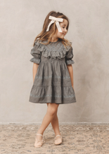 Lade das Bild in den Galerie-Viewer, Noralee Genevieve Kleid in French Blue 6Y
