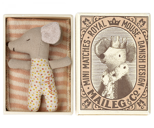 Maileg Schlaf/Wach Babymaus in Streichholzschachtel - Rose