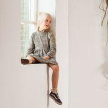 Lade das Bild in den Galerie-Viewer, House of Jamie Kleid mit Rüschenkragen *Little Leopard*
